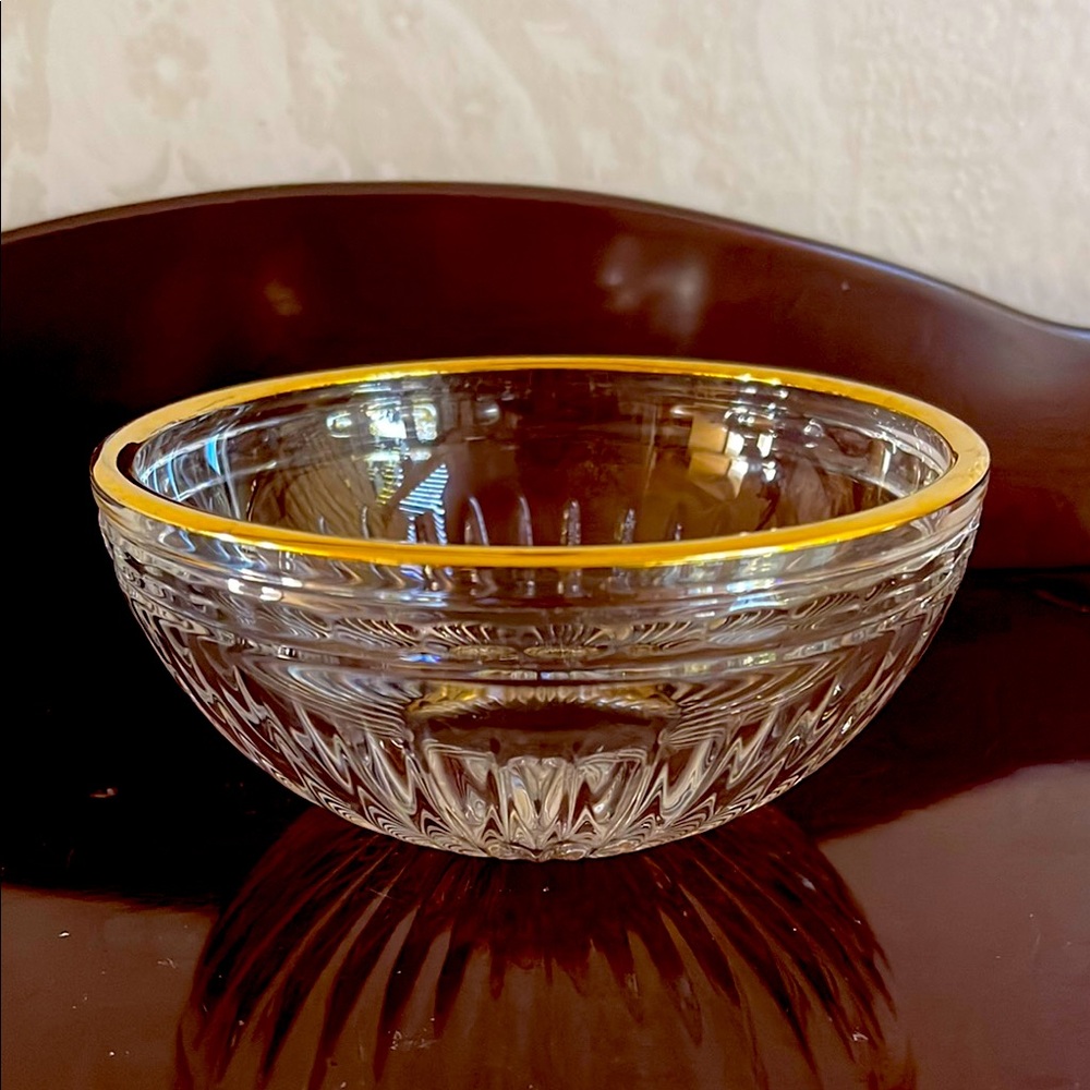 Elegant Glass Bowl with Gold Rim - Marquis by Waterford